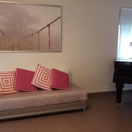Merlini By Interhome شقة